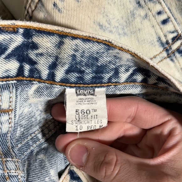 Levi's 560 Loose Fit Cutoff Denim Shorts VINTAGE Size 10 Tie-Dye Blue White - Picture 8 of 9